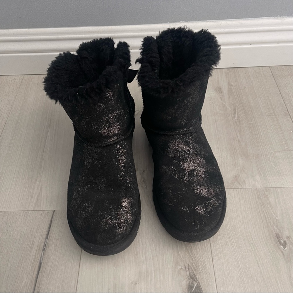 Uggs Mini Bailey Bow Glimmer women’s size 7